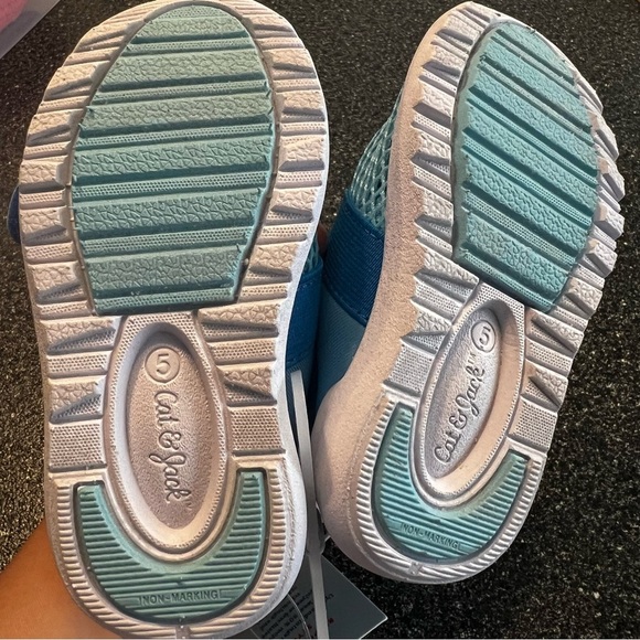 NWT Toddler Cat & Jack Light Blue Mesh Sneakers 
Size 5 - Picture 5 of 6